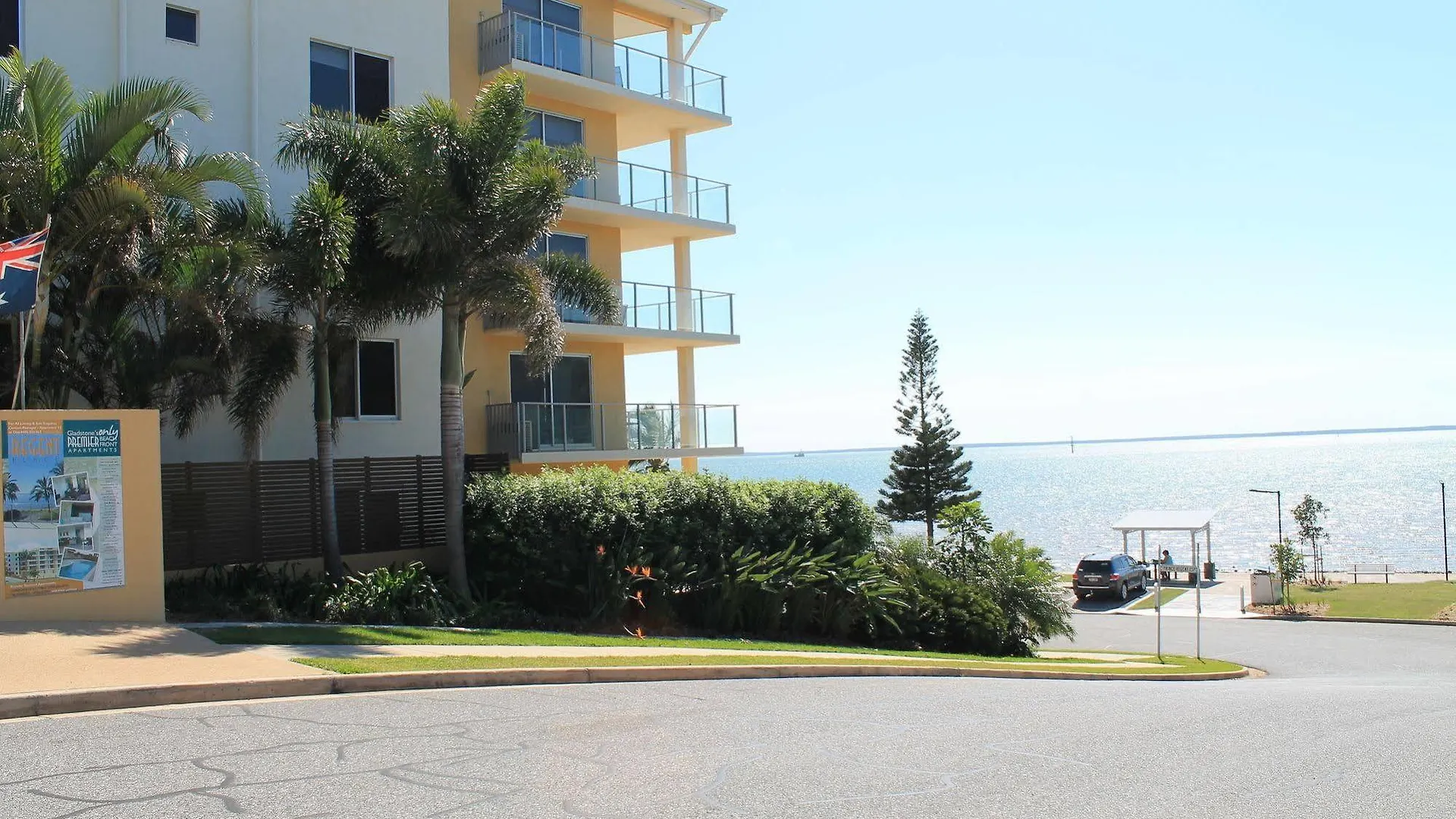 **** Hotel Regent Place Apartments Gladstone Australia