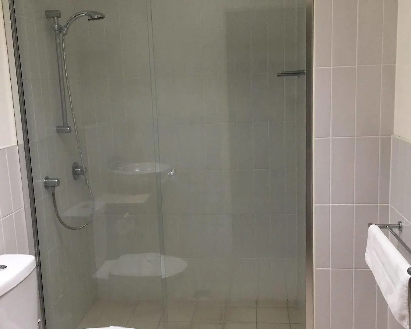 Regent Place Apartments Gladstone 4*,